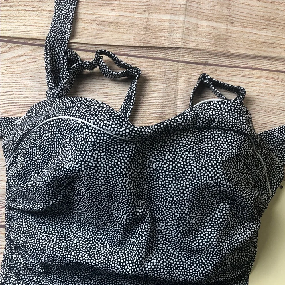 NWT Profile By Gottex‎ Black and White Tankini Top